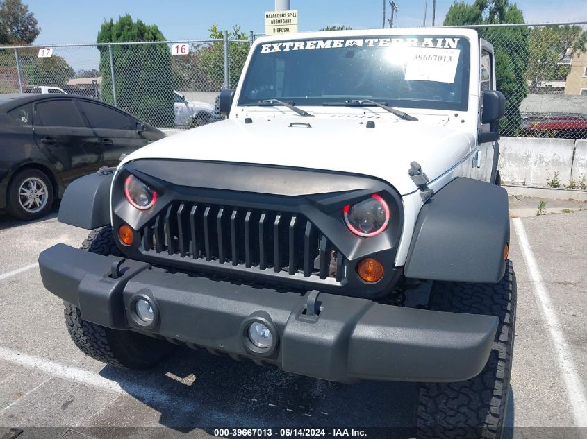 2013 Jeep Wrangler Unlimited Sport VIN: 1C4BJWDG1DL702865 Lot: 39667013