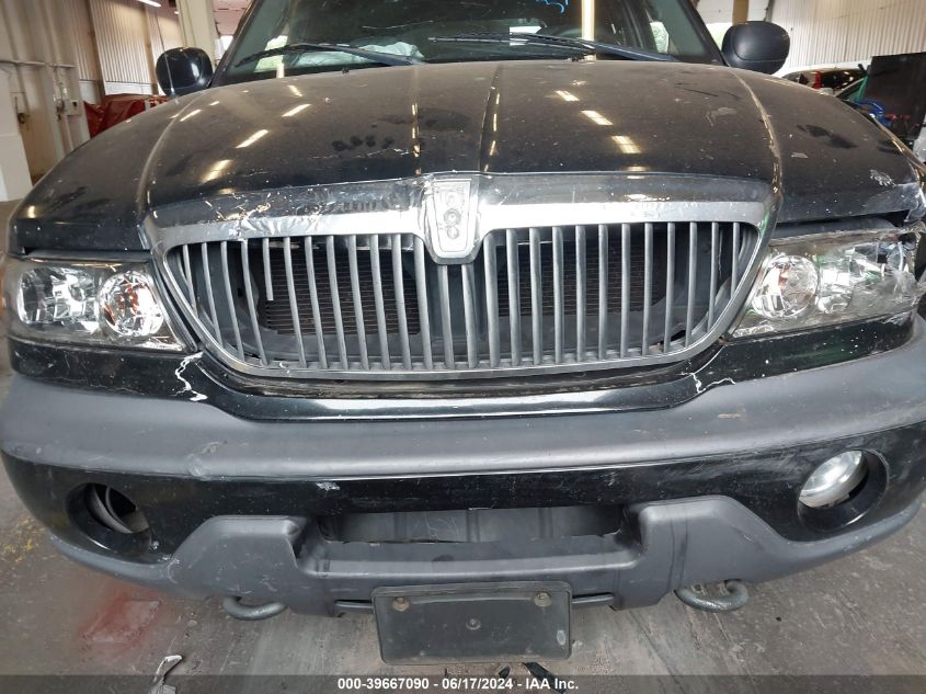 2000 Lincoln Navigator VIN: 5LMFU28A2YLJ32199 Lot: 39667090