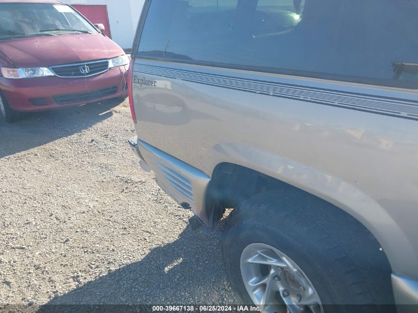 1999 GMC Suburban K1500 VIN: 1GDFK16R9XJ777924 Lot: 39667138