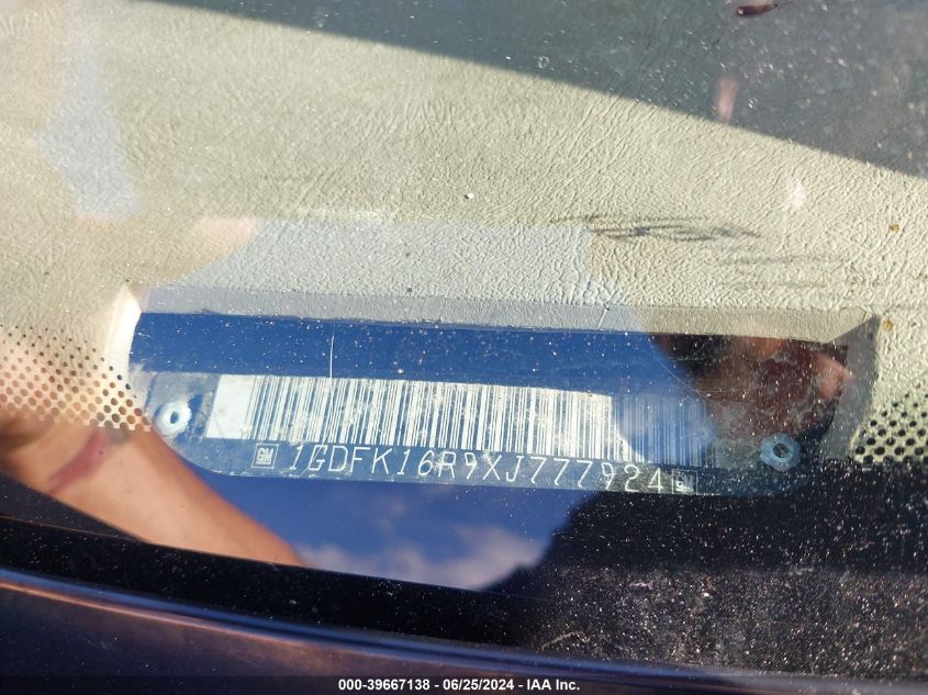 1999 GMC Suburban K1500 VIN: 1GDFK16R9XJ777924 Lot: 39667138