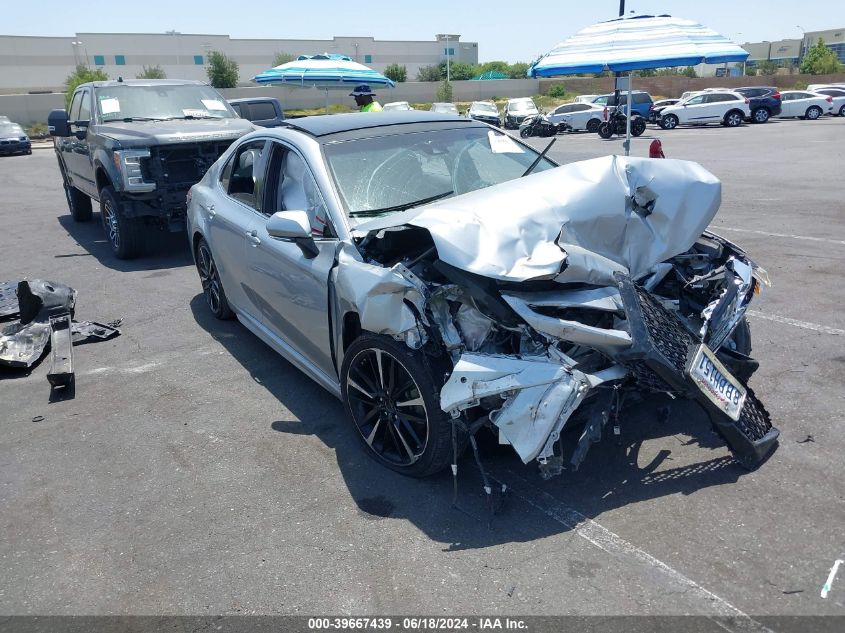 4T1BZ1HK9JU501744 2018 TOYOTA CAMRY - Image 1