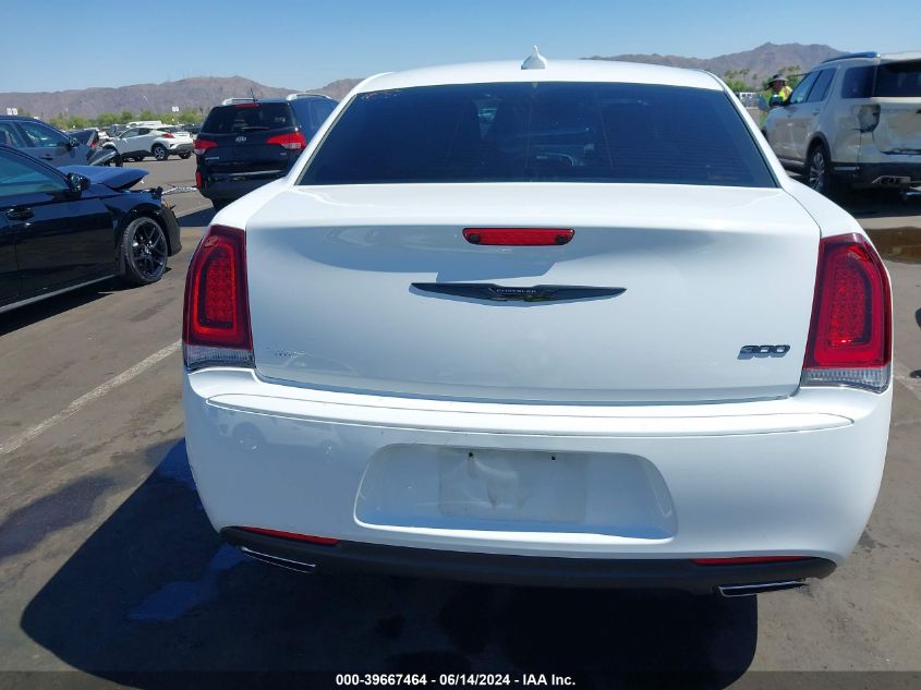 2020 Chrysler 300 Touring VIN: 2C3CCAAG8LH242092 Lot: 39667464