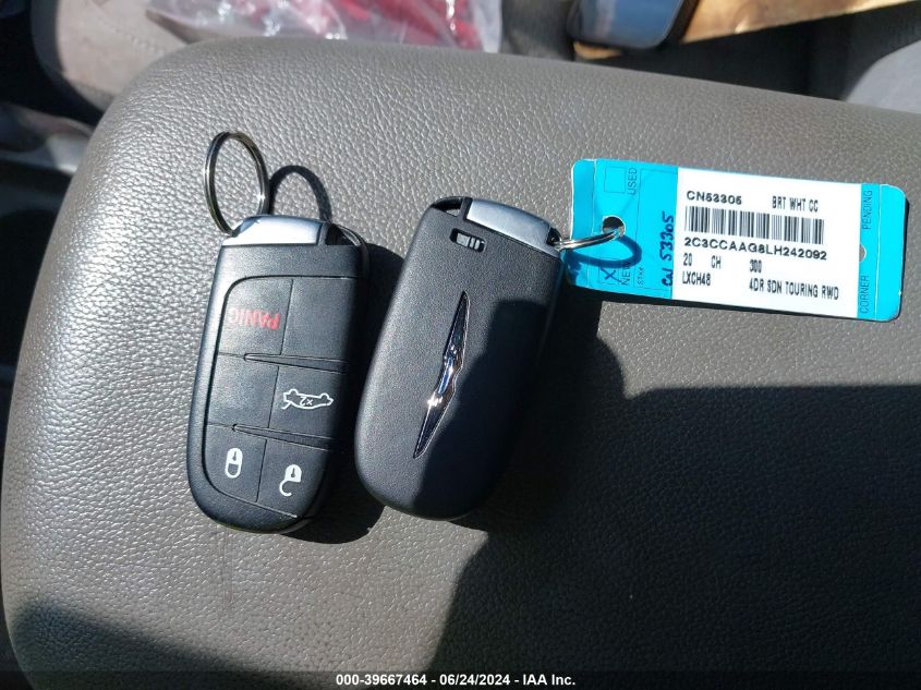 2020 Chrysler 300 Touring VIN: 2C3CCAAG8LH242092 Lot: 39667464