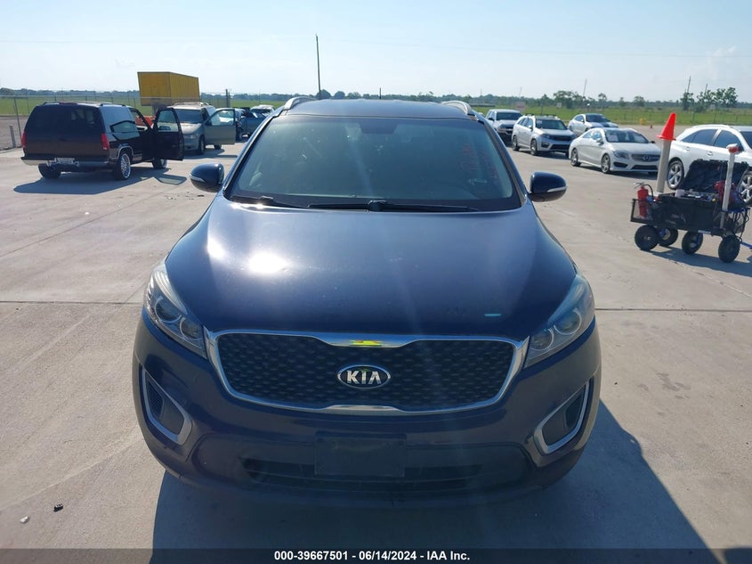 2018 Kia Sorento 3.3L Lx VIN: 5XYPG4A5XJG372663 Lot: 39667501