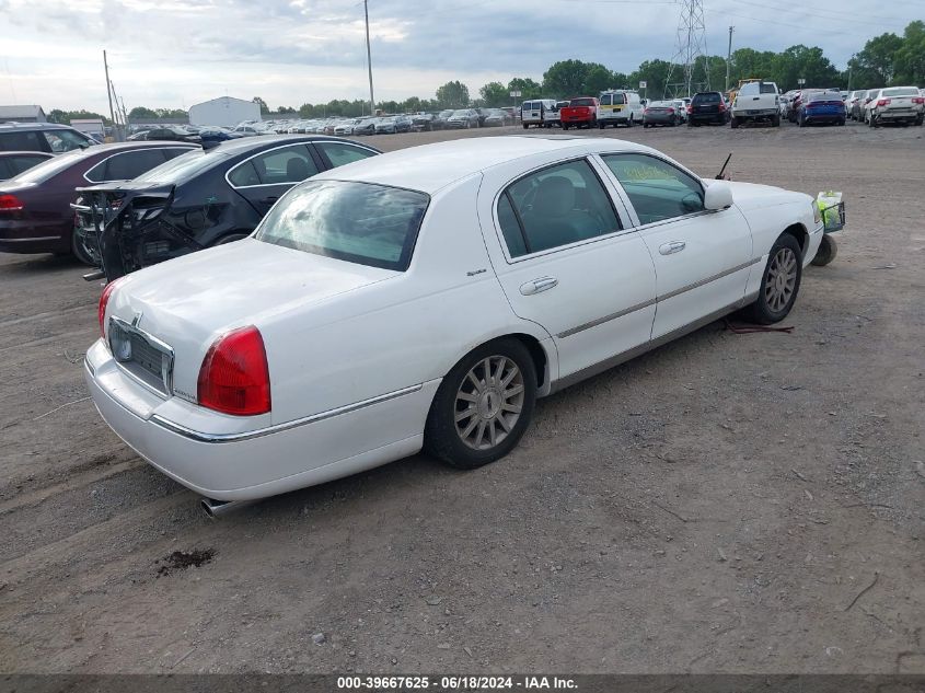 2007 Lincoln Town Car Signature VIN: 1LNHM81VX7Y602928 Lot: 39667625