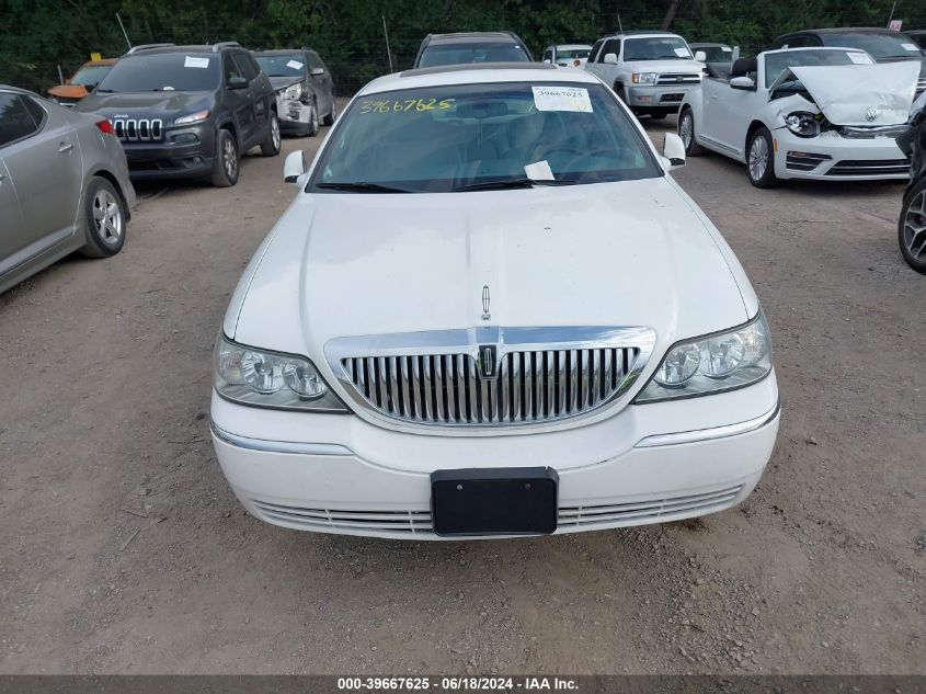 2007 Lincoln Town Car Signature VIN: 1LNHM81VX7Y602928 Lot: 39667625