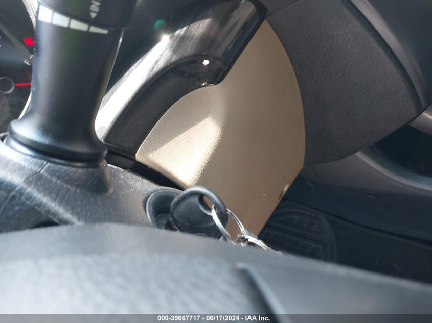 2011 Kia Sorento Lx VIN: 5XYKT4A12BG051334 Lot: 39667717