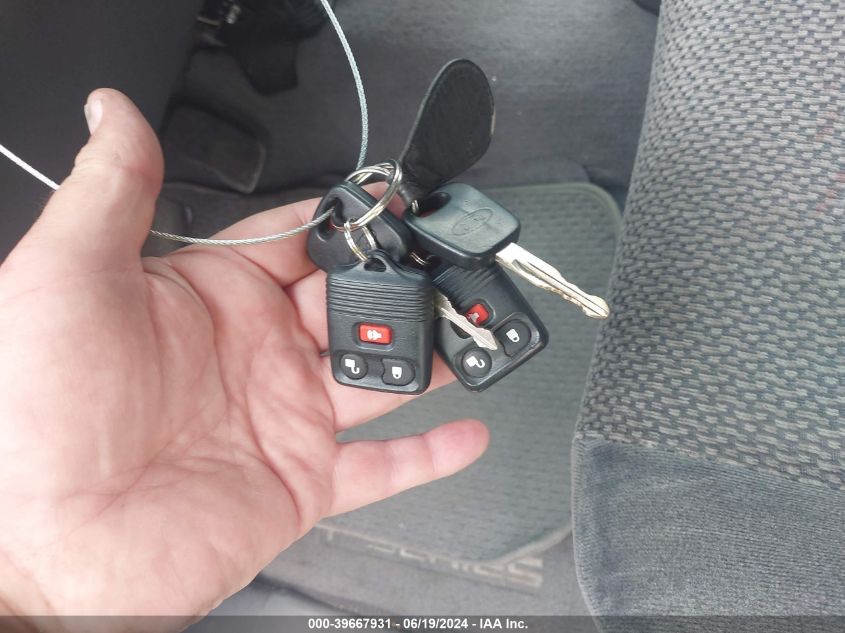 2001 Ford F-150 King Ranch Edition/Lariat/Xlt VIN: 1FTRW08L91KC27584 Lot: 39667931