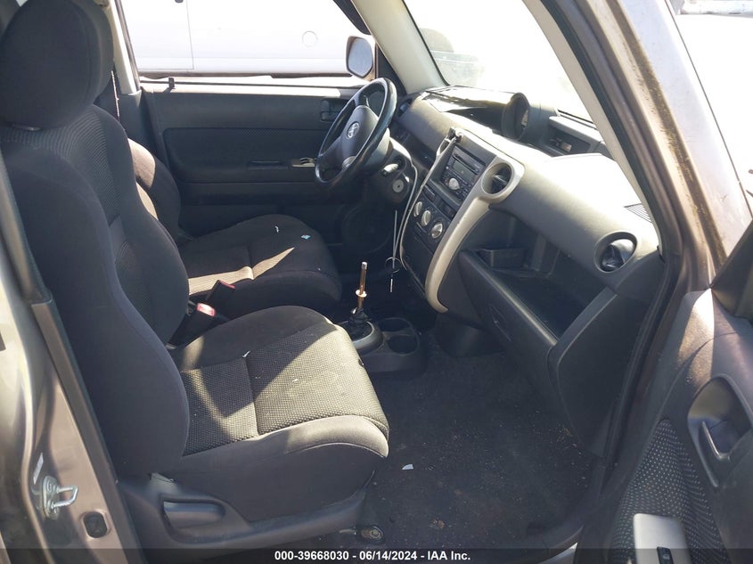 2005 Scion Xb VIN: JTLKT334450191014 Lot: 39668030