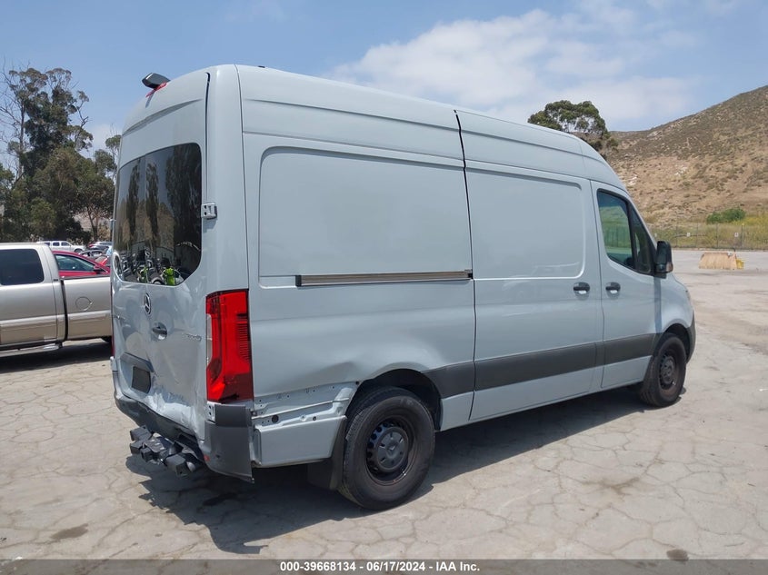 2022 Mercedes-Benz Sprinter 2500 Standard Roof V6 VIN: W1W4EBHY7NT083588 Lot: 39668134