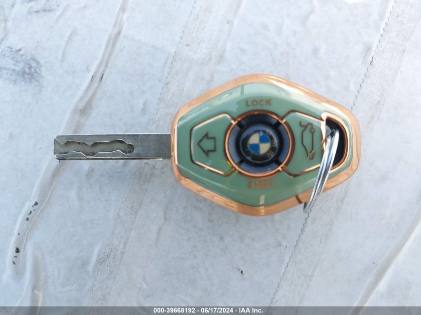 2006 BMW 530I VIN: WBANE73596B996125 Lot: 39668192