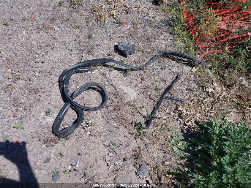 2005 Chevrolet Trailblazer Lt VIN: 1GNDT13S352180184 Lot: 39668197