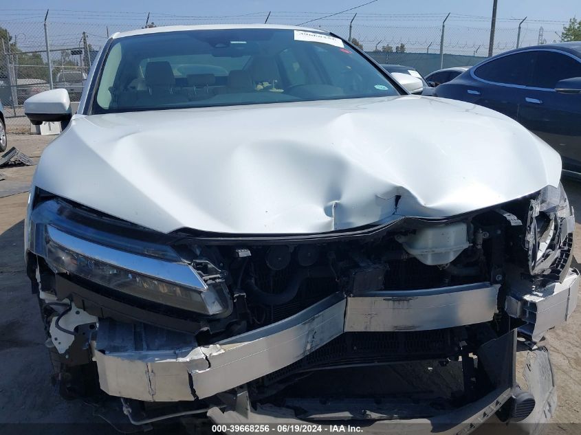 2018 Honda Clarity Touring VIN: JHMZC5F39JC016368 Lot: 39668256