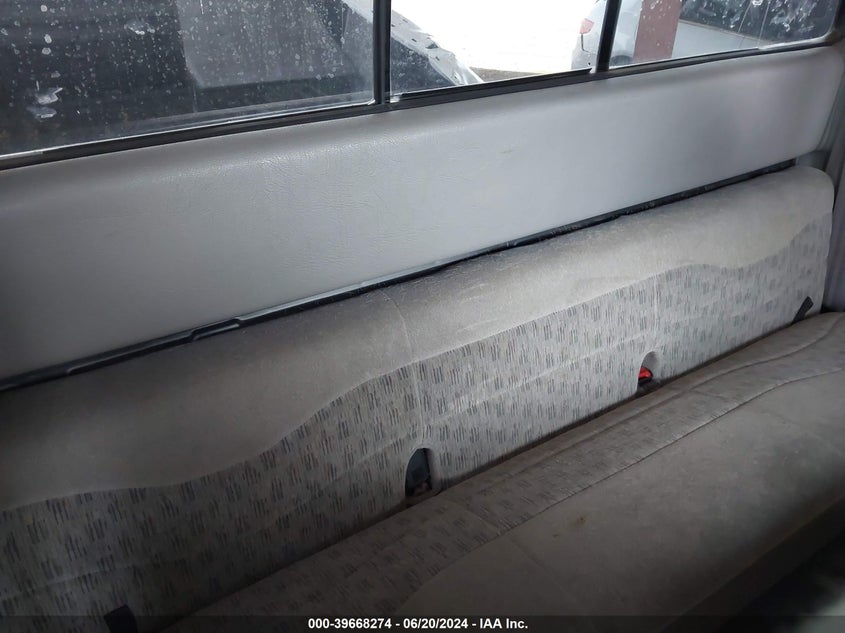 1999 Ford F-250 Lariat/Xl/Xlt VIN: 1FTNX21F9XEE44345 Lot: 39668274