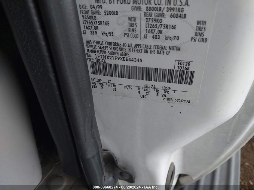 1999 Ford F-250 Lariat/Xl/Xlt VIN: 1FTNX21F9XEE44345 Lot: 39668274