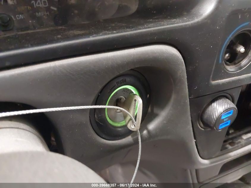 1993 Toyota Camry Le VIN: 4T1SK12E7PU182067 Lot: 39668357