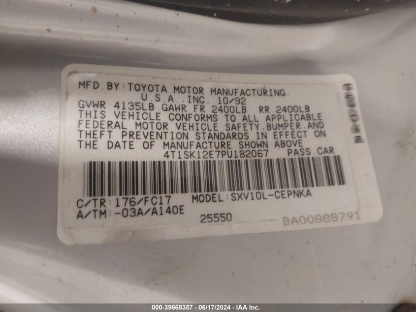 1993 Toyota Camry Le VIN: 4T1SK12E7PU182067 Lot: 39668357