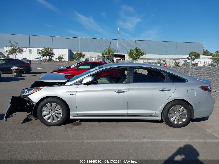 2017 Hyundai Sonata Hybrid Se VIN: KMHE24L32HA063406 Lot: 39668392