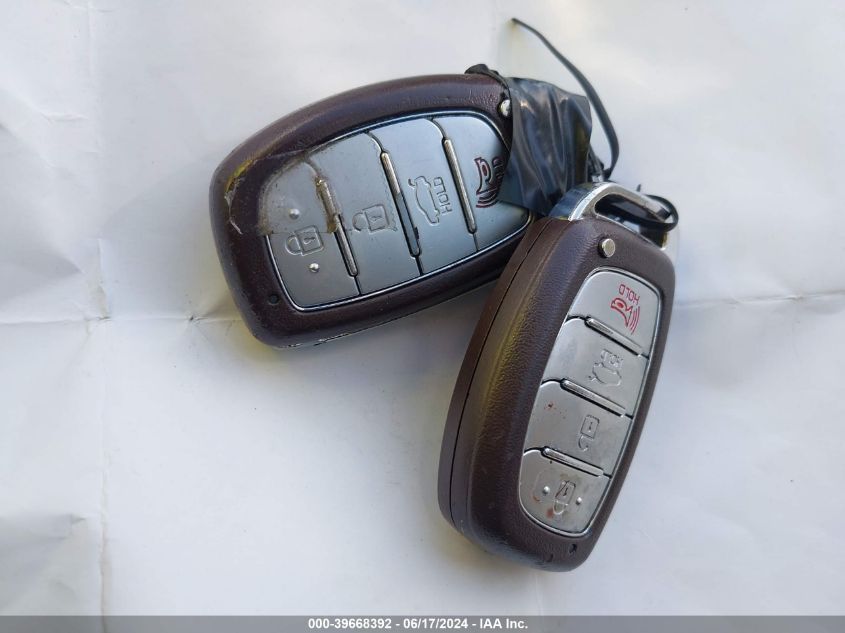 2017 Hyundai Sonata Hybrid Se VIN: KMHE24L32HA063406 Lot: 39668392