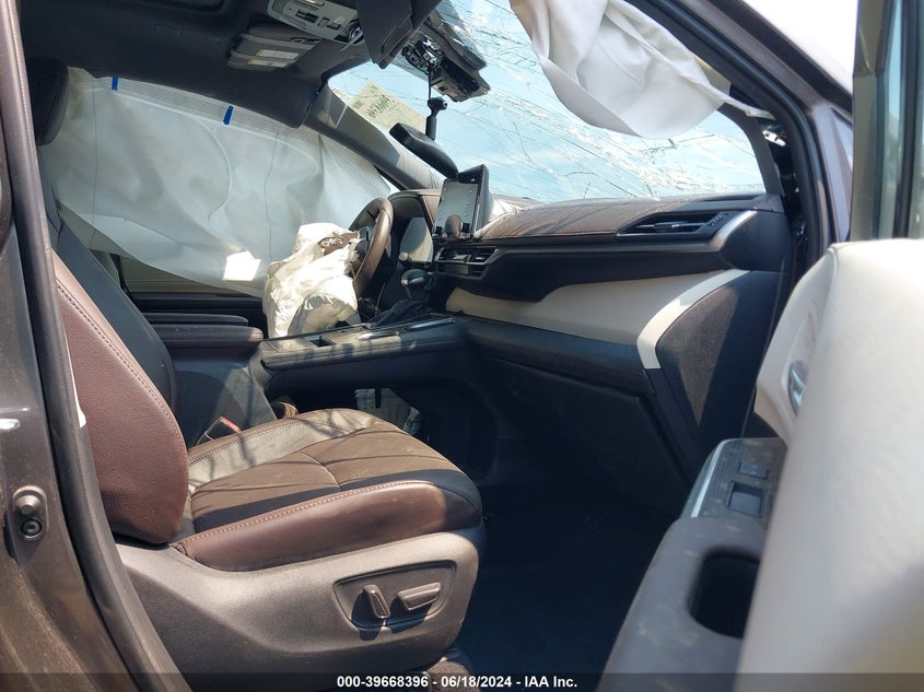 2023 TOYOTA SIENNA PLATINUM - 5TDESKFC5PS104200