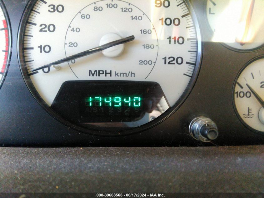 2002 Jeep Grand Cherokee Limited VIN: 1J8GX58NX2C314451 Lot: 39668565