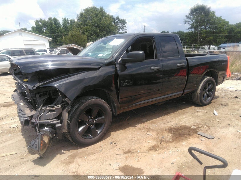 VIN 1C6RR6FG4JS225071 2018 RAM 1500 EXPRESS QUAD CAB 4X2 "64" BOX