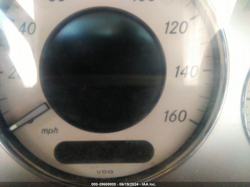 2005 Mercedes-Benz E-Class 5.0L VIN: WDBUF70J05A700229 Lot: 39669008