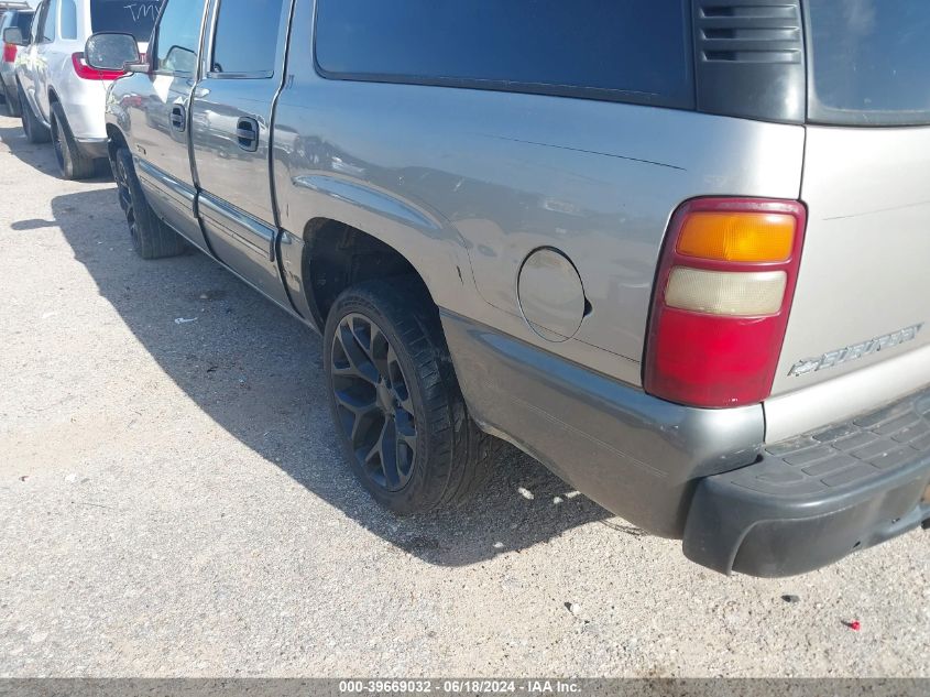 2000 Chevrolet Suburban 1500 Ls VIN: 3GNEC16T2YG143860 Lot: 39669032