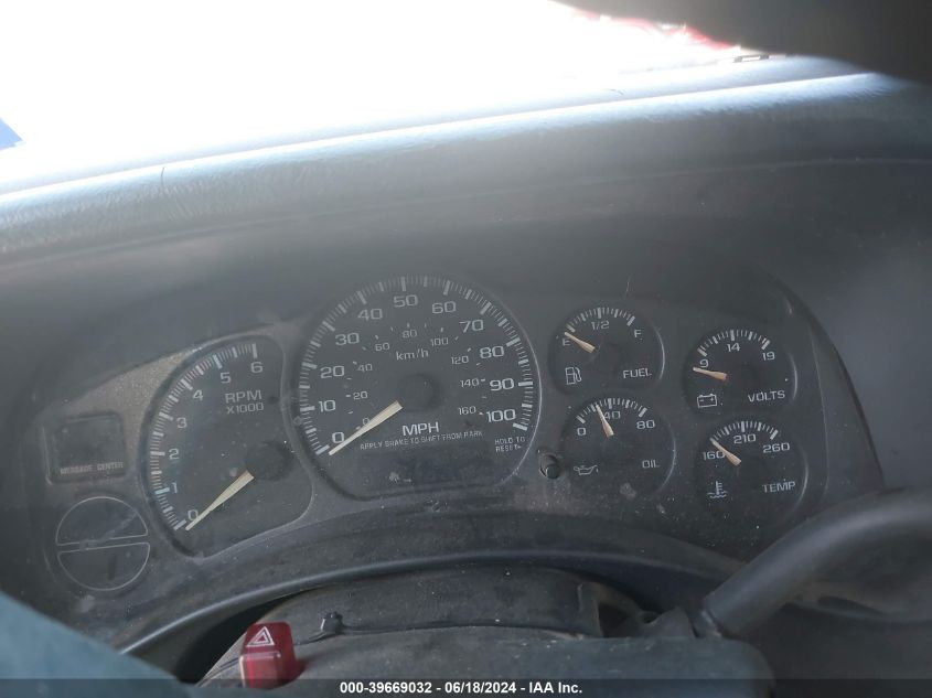 2000 Chevrolet Suburban 1500 Ls VIN: 3GNEC16T2YG143860 Lot: 39669032