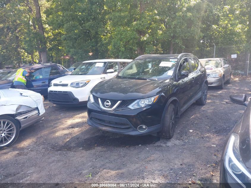 JN1BJ1CP4JW105338 2018 NISSAN ROGUE - Image 2