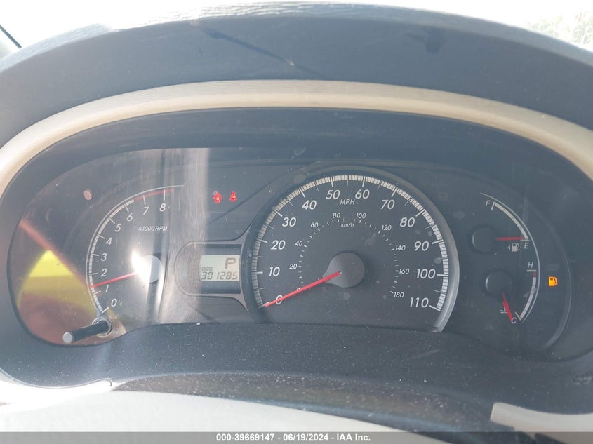 2011 Toyota Sienna Le V6 VIN: 5TDKK3DC1BS077923 Lot: 39669147