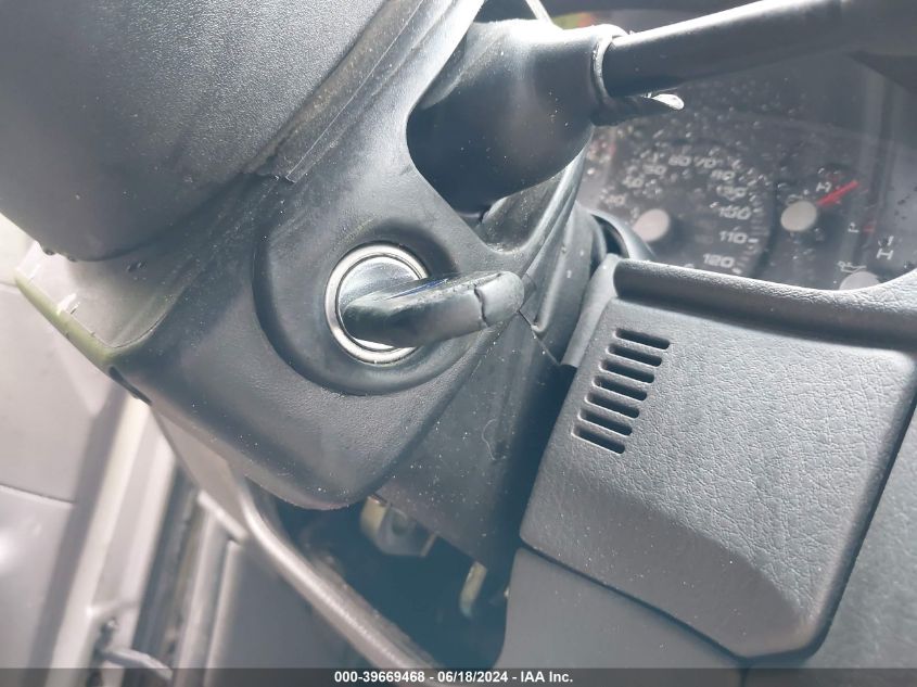 2004 Ford Explorer Nbx/Xlt VIN: 1FMZU73W74ZA15872 Lot: 39669468