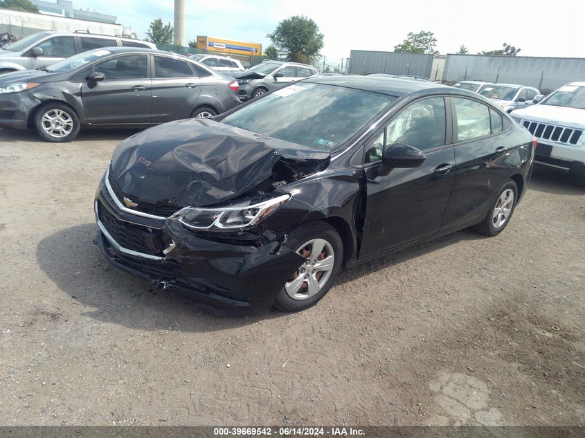 VIN 1G1BC5SM5J7204226 2018 CHEVROLET CRUZE LS AUTO