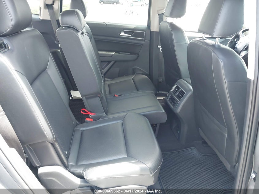 2019 VOLKSWAGEN ATLAS VIN: 1V2DR2CA5KC589005