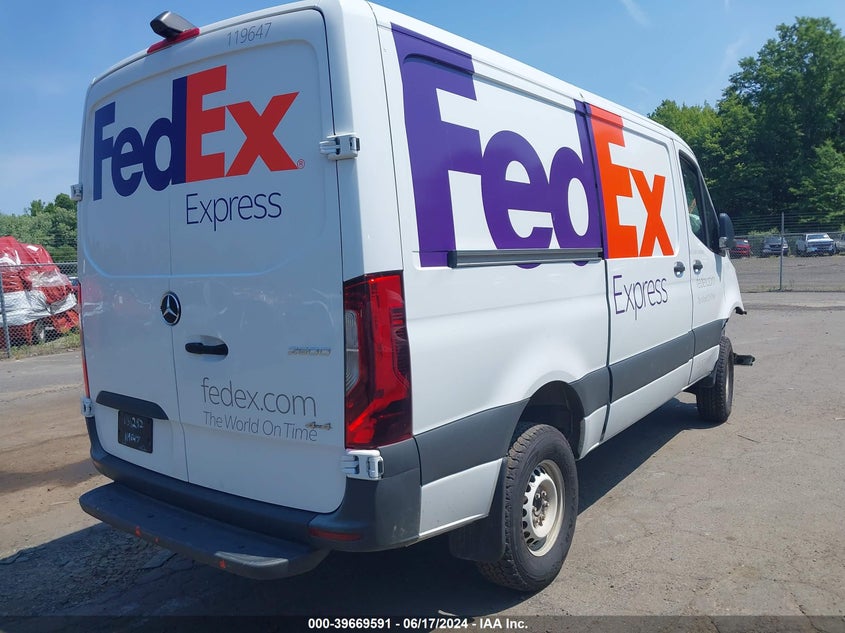 2022 Mercedes-Benz Sprinter 2500 Standard Roof V6 VIN: W1Y4EBVY3NT088282 Lot: 39669591