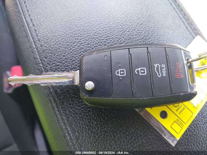 2018 Kia Forte Lx VIN: 3KPFL4A71JE245502 Lot: 39669802