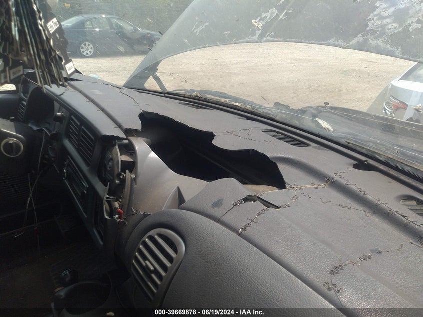 2001 Dodge Ram 1500 VIN: 3B7HF13Z21G703811 Lot: 39669878