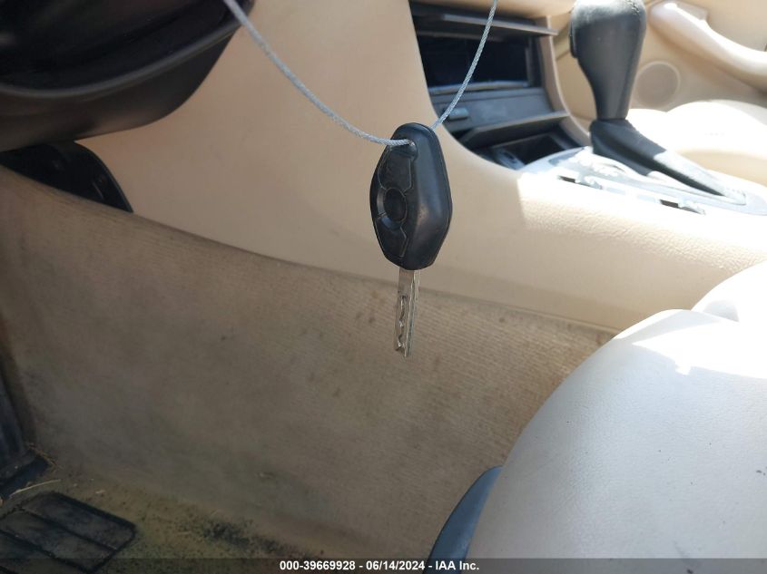 2004 BMW 325I VIN: WBAEV33454KR32032 Lot: 39669928