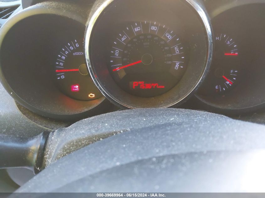 2011 Kia Soul + VIN: KNDJT2A27B7306047 Lot: 39669964