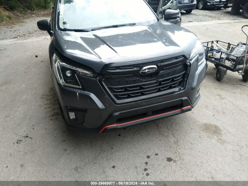 2022 Subaru Forester Sport VIN: JF2SKAJC8NH424604 Lot: 39669977