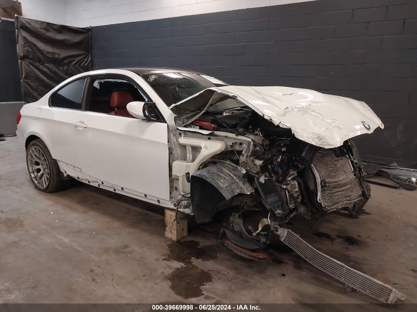 2011 BMW M3 VIN: WBSKG9C5XBE368698 Lot: 39669998