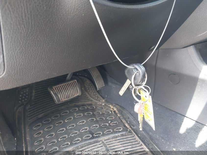 2011 Kia Sorento Lx V6 VIN: 5XYKT4A29BG109187 Lot: 39670032