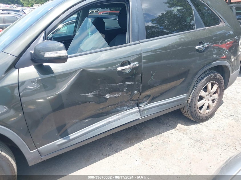 2011 Kia Sorento Lx V6 VIN: 5XYKT4A29BG109187 Lot: 39670032