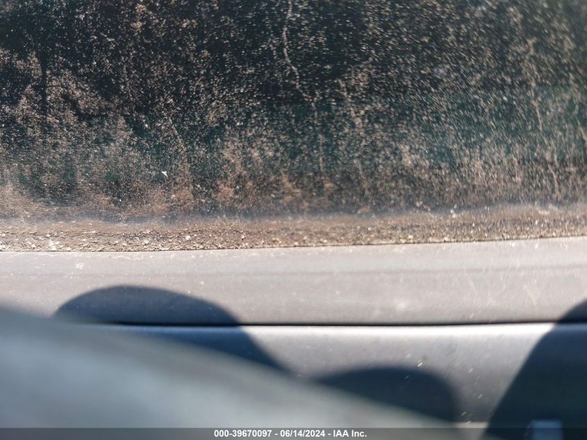 2003 Toyota Tundra Sr5 V8 VIN: 5TBBT44183S396957 Lot: 39670097