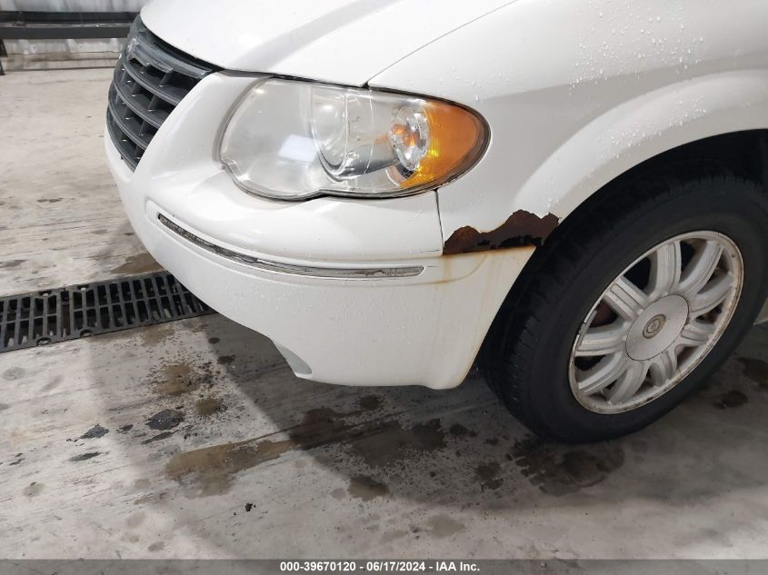 2005 Chrysler Town & Country Touring VIN: 2C4GP54LX5R269325 Lot: 39670120