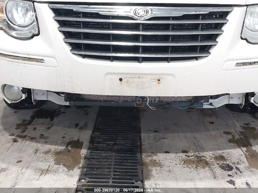 2005 Chrysler Town & Country Touring VIN: 2C4GP54LX5R269325 Lot: 39670120