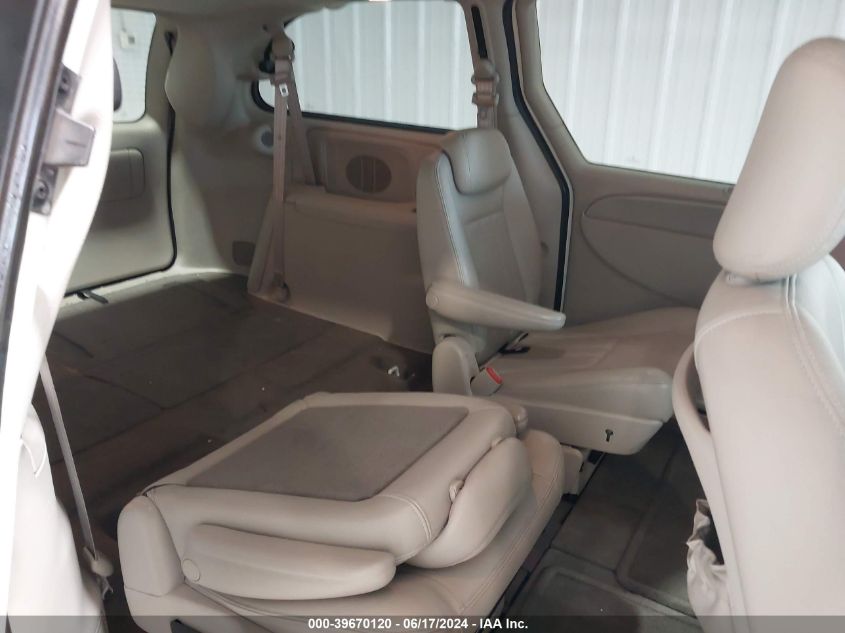 2005 Chrysler Town & Country Touring VIN: 2C4GP54LX5R269325 Lot: 39670120