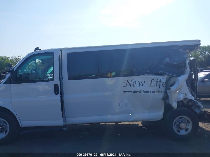 2017 Chevrolet Express 3500 Lt VIN: 1GAZGPFG5H1340498 Lot: 39670122