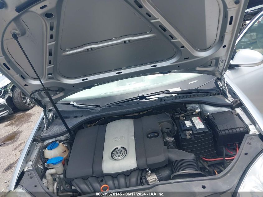 2008 Volkswagen Jetta Se/Sel VIN: 3VWRM71K88M151811 Lot: 39670145