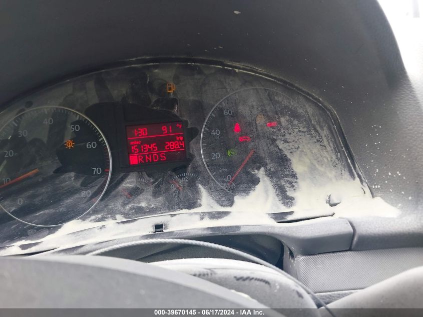 2008 Volkswagen Jetta Se/Sel VIN: 3VWRM71K88M151811 Lot: 39670145